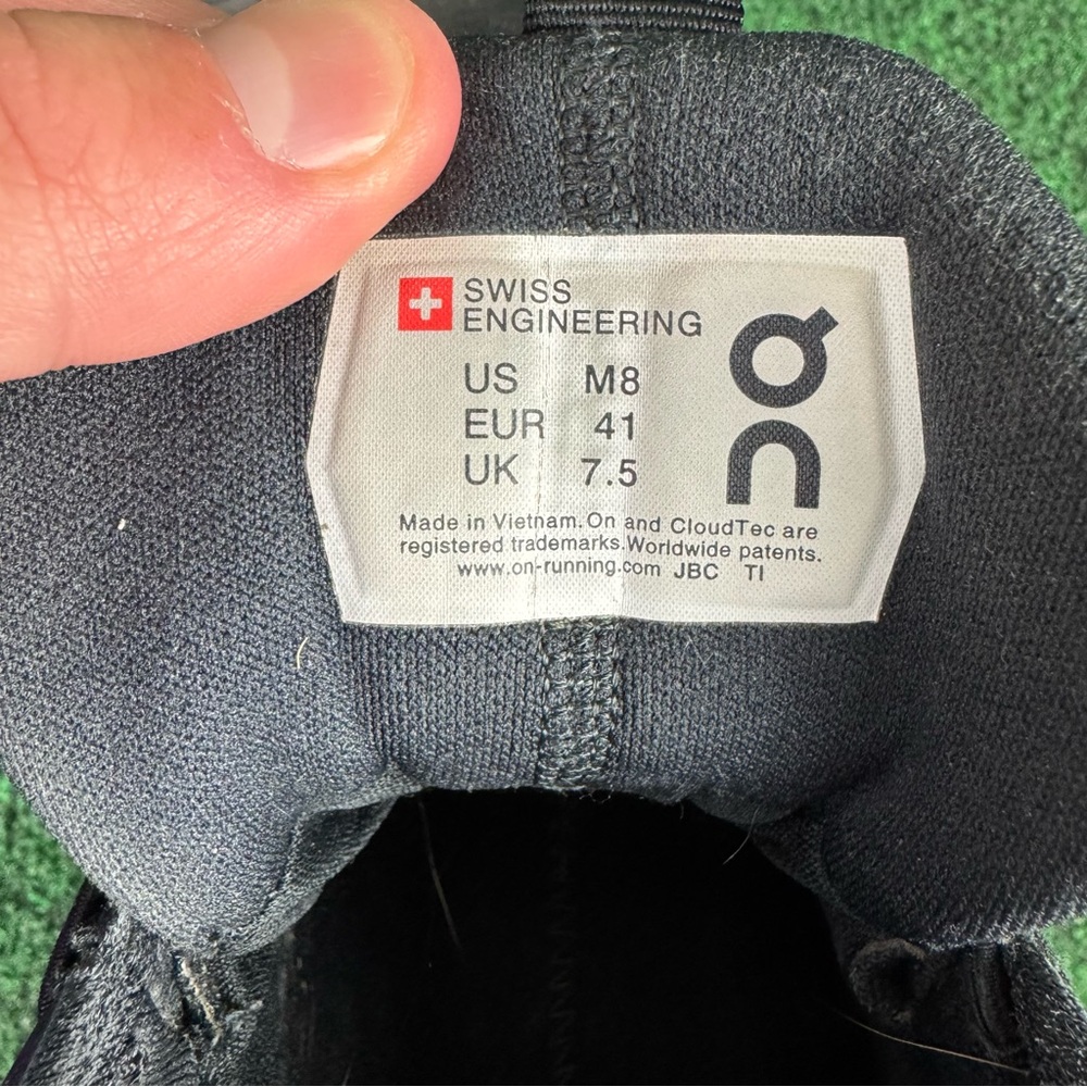 On Running Cloud Hi Shoes Mens Size 8 Black CloudTec Womens 9.5 Waterproof - Picture 9 of 10